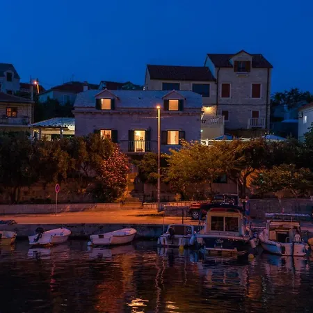 Marinero Villa Sumartin